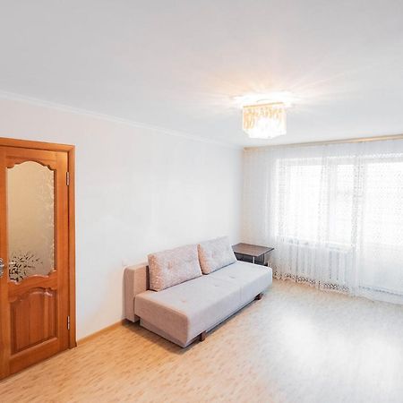 Apartment On Polevaya 44/12 Bohuslav ภายนอก รูปภาพ